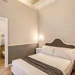 Smart Lux Centro Πανσιόν 3*